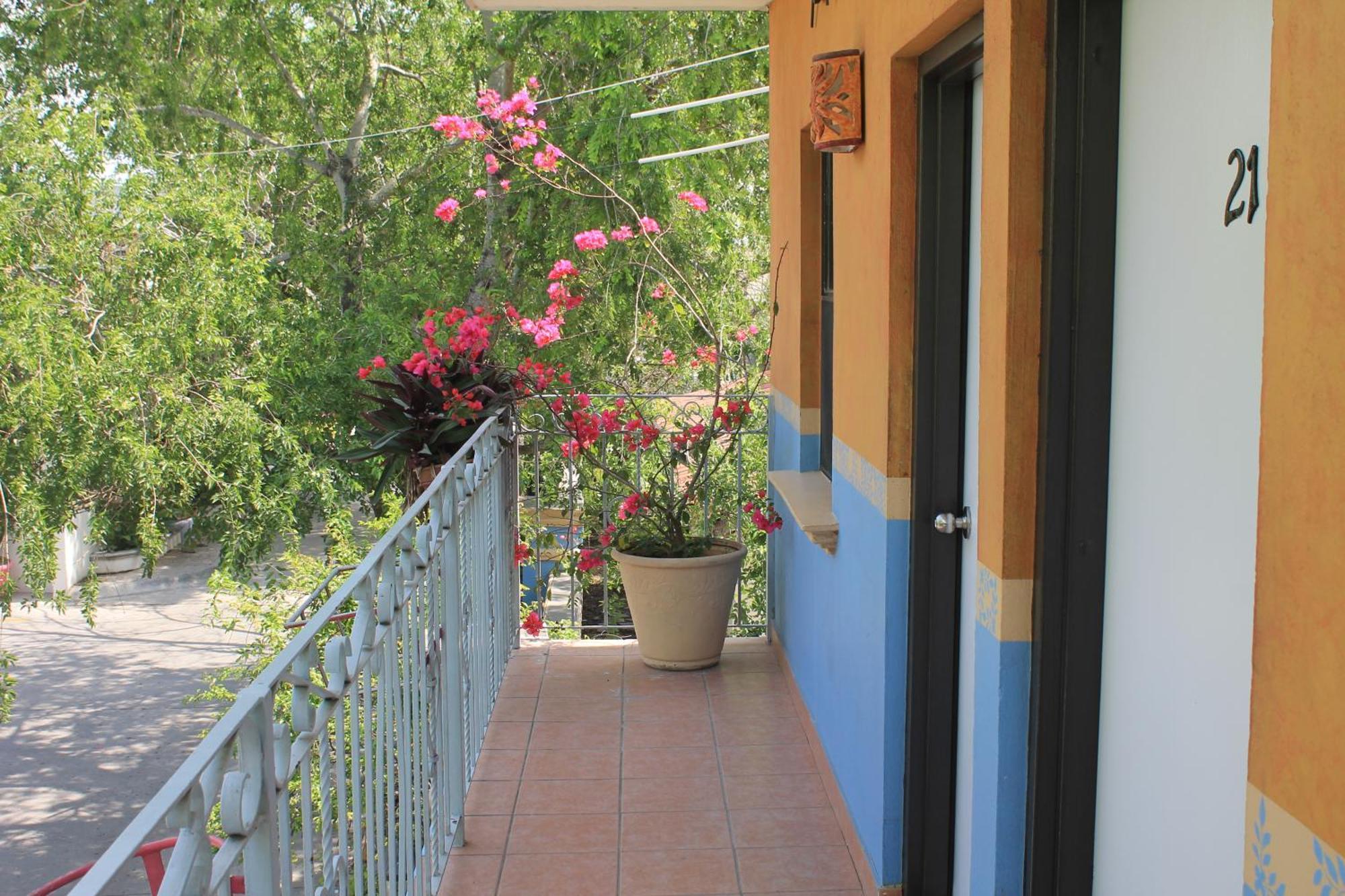 Hotel Hacienda Del Viejo Heroica Matamoros Exterior foto